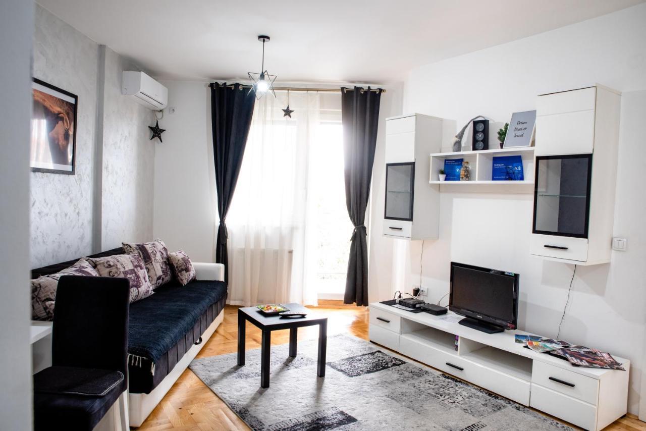 Апартаменты Apartman Black Star Нови-Сад Экстерьер фото