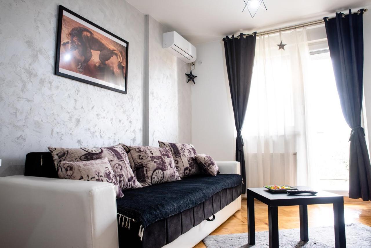 Апартаменты Apartman Black Star Нови-Сад Экстерьер фото