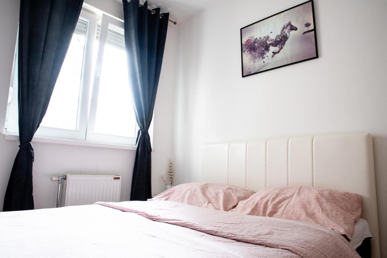 Апартаменты Apartman Black Star Нови-Сад Экстерьер фото